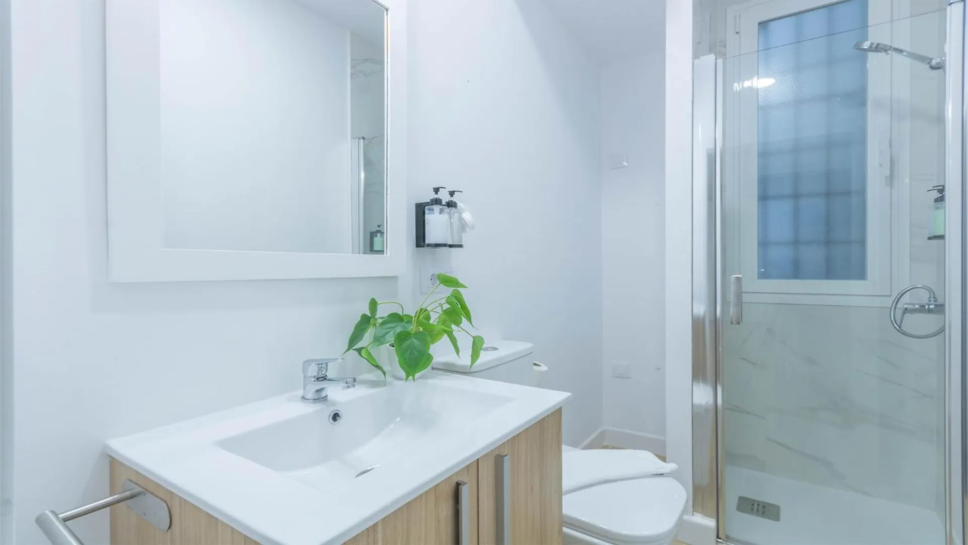 Apartamento El Nido Suite Sevilla 0*, إشبيلية